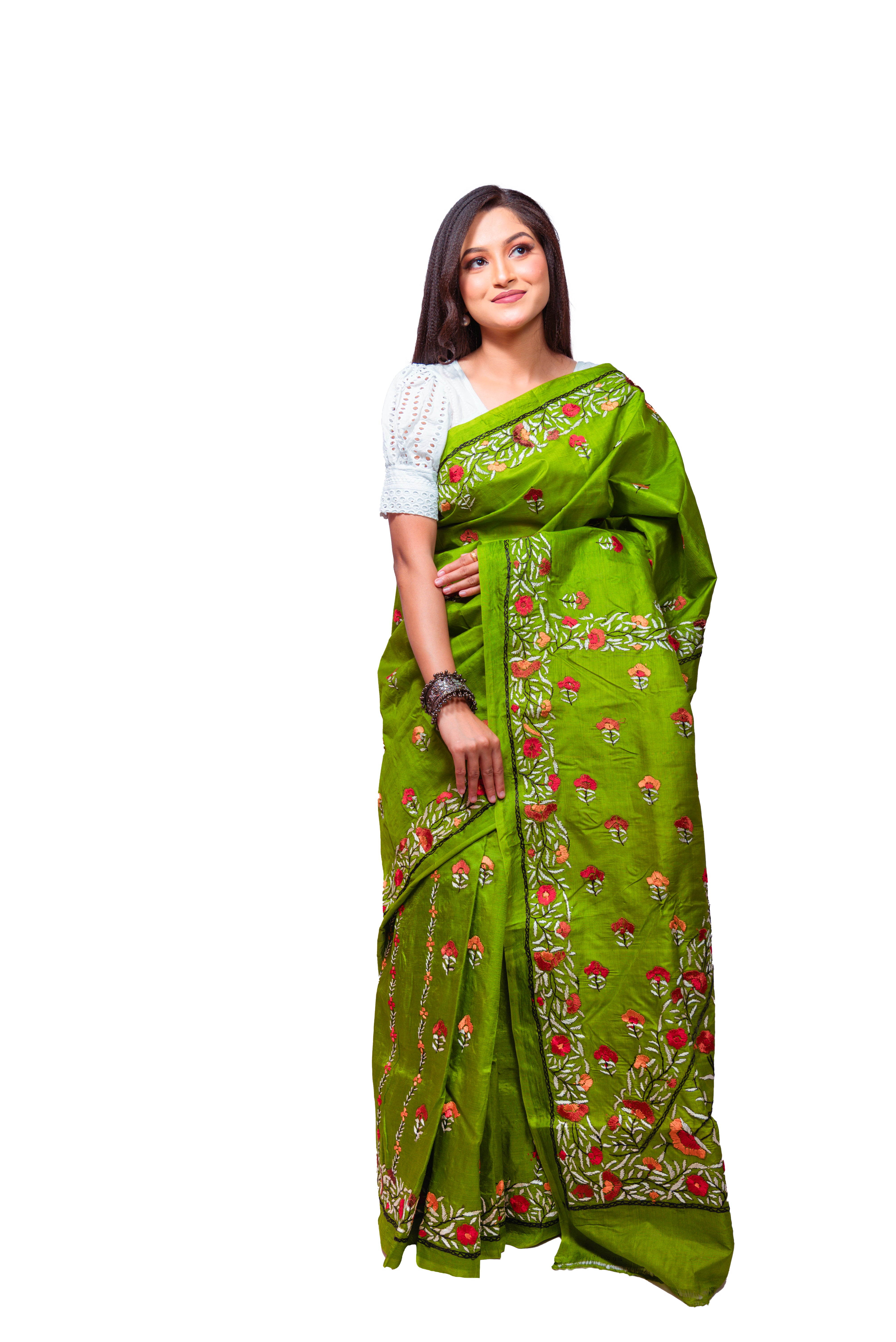Elegant Green Silk Saree with Hand-Embroidered Floral Patterns