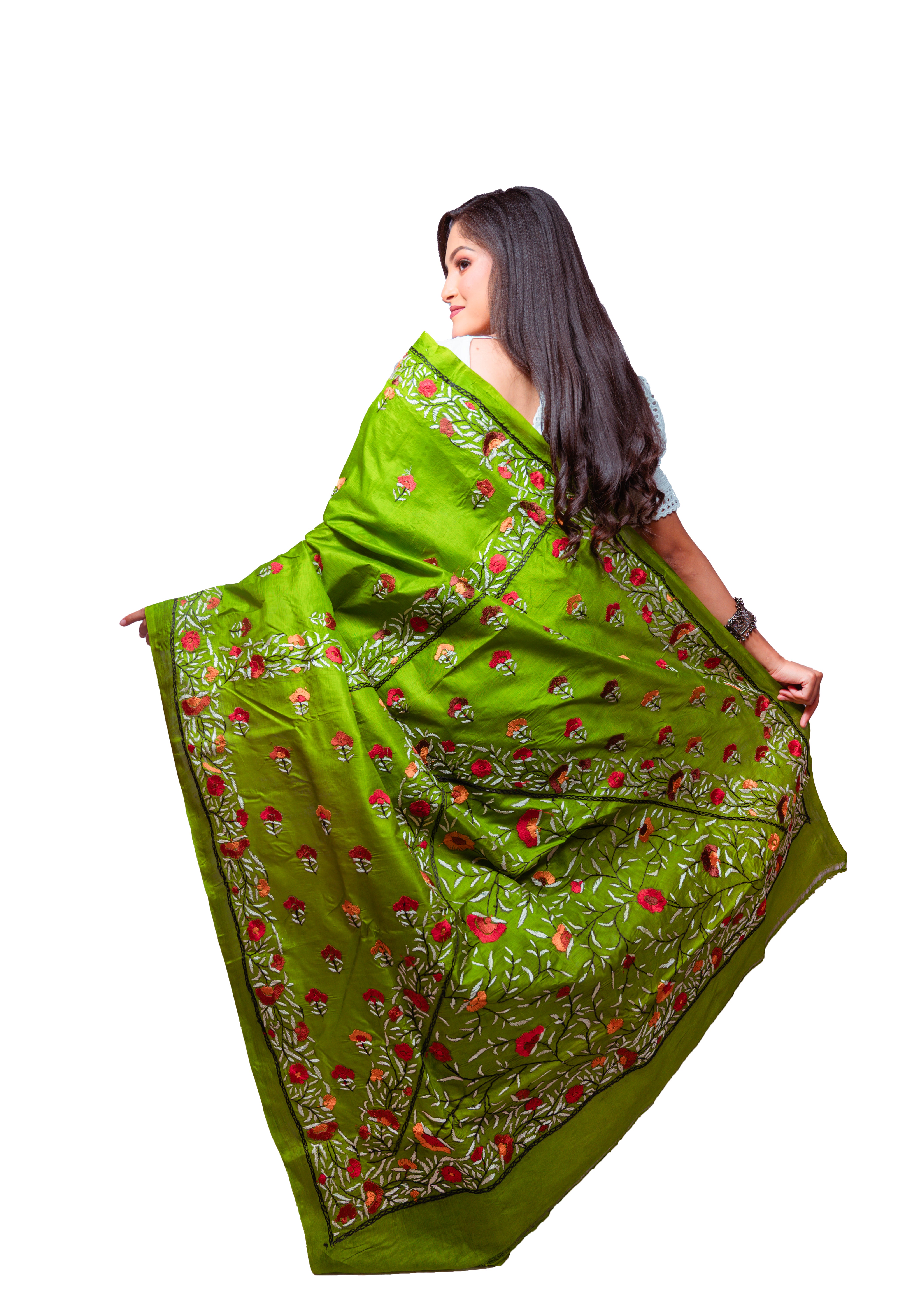 Elegant Green Silk Saree with Hand-Embroidered Floral Patterns
